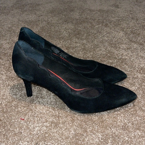 Rockport size 9 1/2 black suede scallop 3.5” heels - Picture 1 of 7